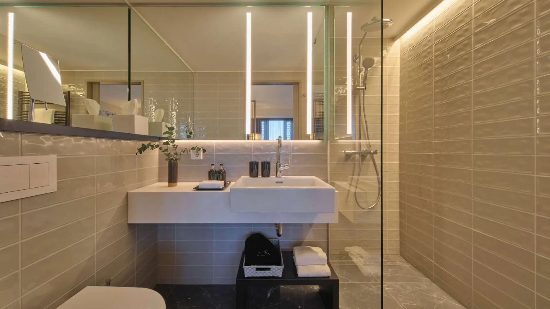 Adina Apartment Hotel Munich