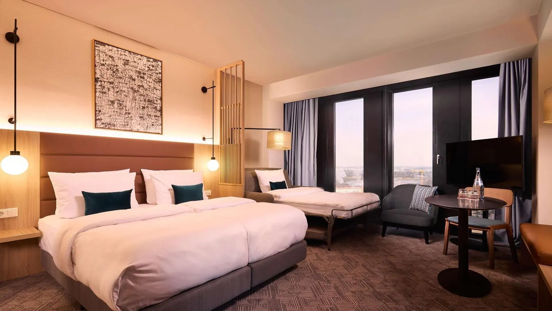 Adina Apartment Hotel Munich 4*,