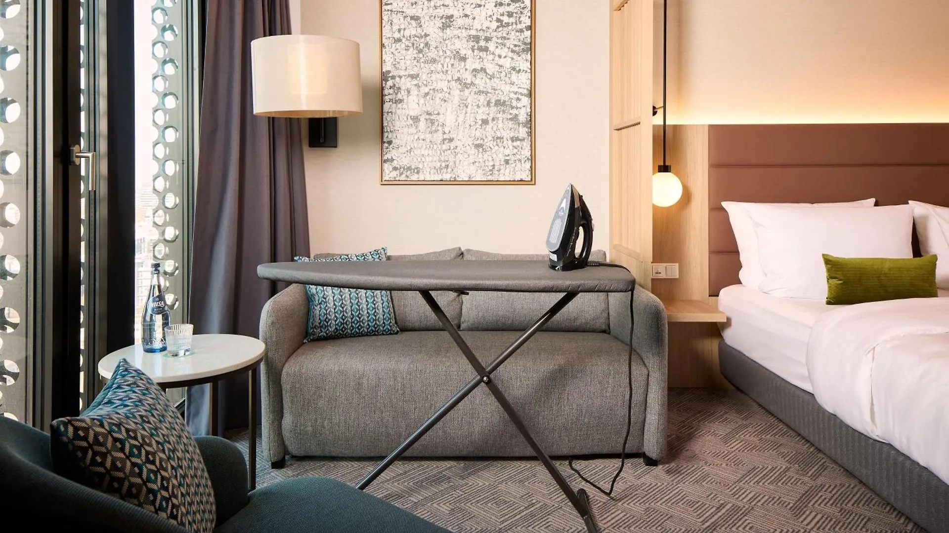 Adina Apartment Hotel Monachium 4*,